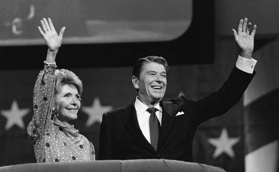US First Lady Nancy Reagan and US President Ronald Reagan are waving from the stage of the Republican National Convention.