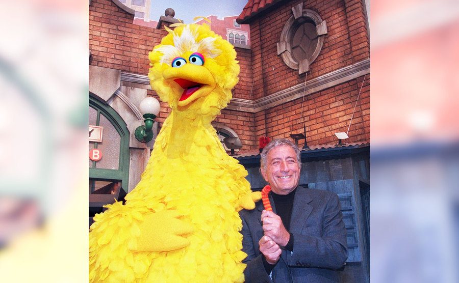 Tony Bennett and Big Bird in Sesame Street.